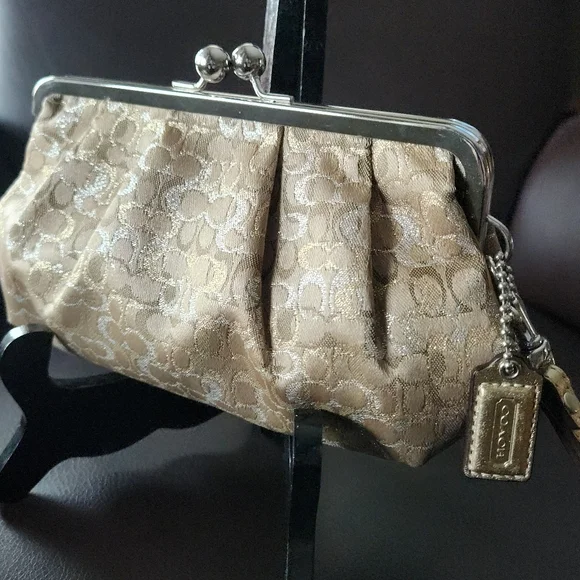 NWOT Coach Gold & Silver Optic Signature Metallic Kisslock Clutch Wristlet - Picture 5 of 15